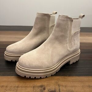 Steve Madden Moira Sand Suede Booties Women’s Size 5